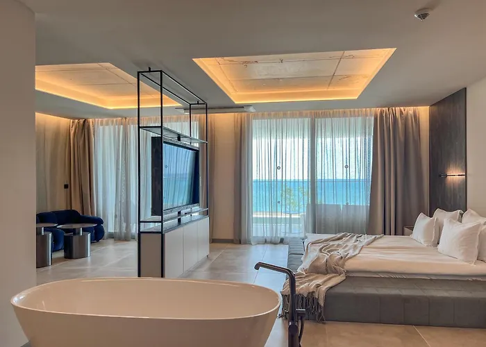 فندق Grifid Noa 5*