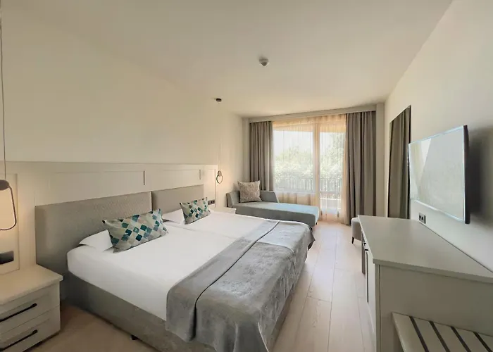 Grifid Noa غولدن ساندز