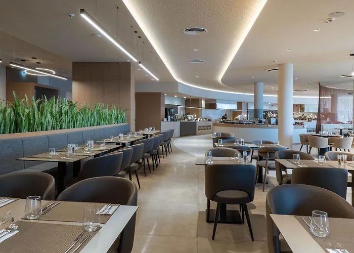 Grifid Noa 5* غولدن ساندز